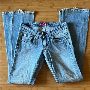 Women's Levis 524 Blue Jeans